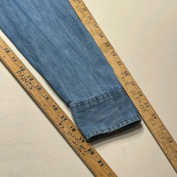 Levi's (2010’s) Large Slim Cowboy Cut Sky Blue Button-Up denim Shirt - Picture 12 of 13